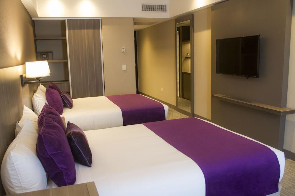 Hotel Land Plaza Ла Плата Екстериор снимка