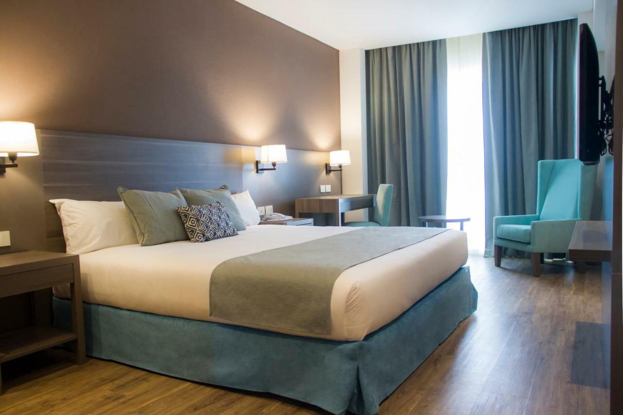 Hotel Land Plaza Ла Плата Екстериор снимка